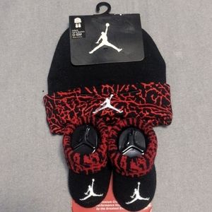 Nike hat and bootie set